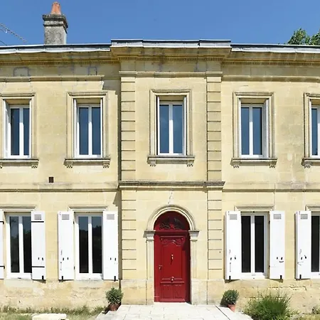 Gite Du Chateau La Blancherie Hébergement de vacances *